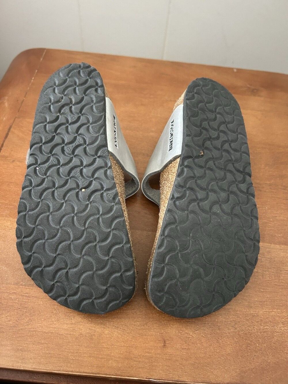 Birkenstock Gizeh Youth Comfort Silver Flats Shoes Sandals Size 30 US 12/ 12.5 - Picture 5 of 6